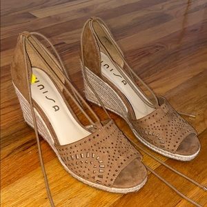 BRAND NEW Unisa Wedges